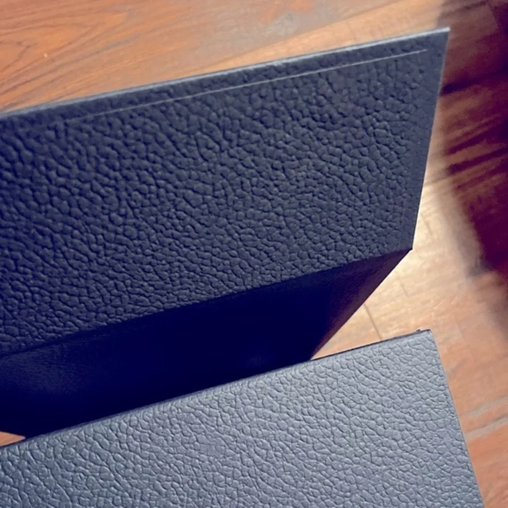 DIOR Box 8.5” w/ magnetic front flap closure